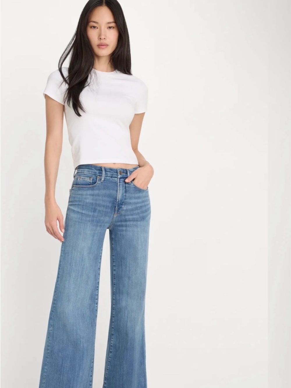 New with tags Good American palazzo high Rise Wide Leg Jeans in Light Blue